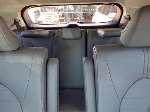 New 2026 Toyota Highlander XLE image 16