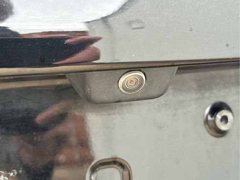 Used 2020 Jeep Cherokee Latitude Plus image 16