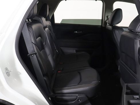 Used 2023 Nissan Pathfinder SL w/ Cargo Package image 31