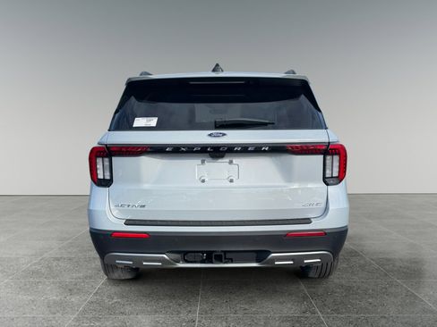New 2025 Ford Explorer Active w/ Active Comfort Package image 4