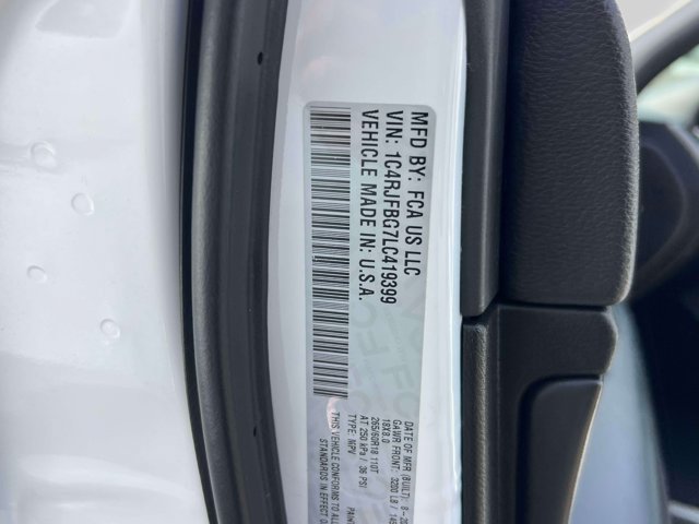 Used 2020 Jeep Grand Cherokee Limited AWD/4WD image 18