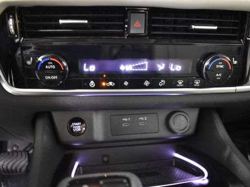 Certified 2025 Nissan Rogue SL AWD/4WD image 18