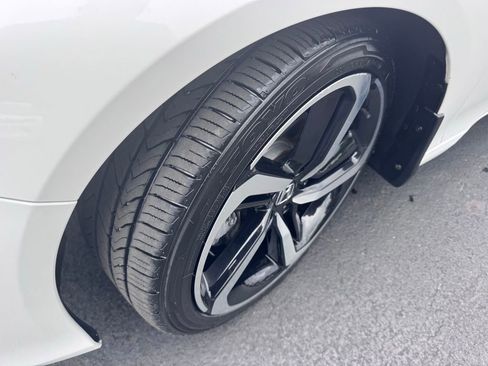 Used 2019 Honda Accord Sport image 11