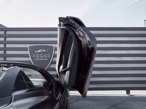 Used 2020 McLaren 720S Spider RWD image 27