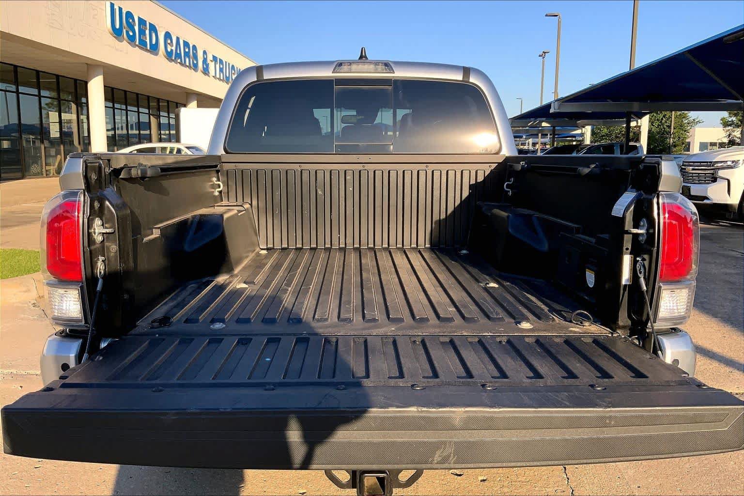 Used 2023 Toyota Tacoma TRD Off-Road w/ Technology Package AWD/4WD image 36