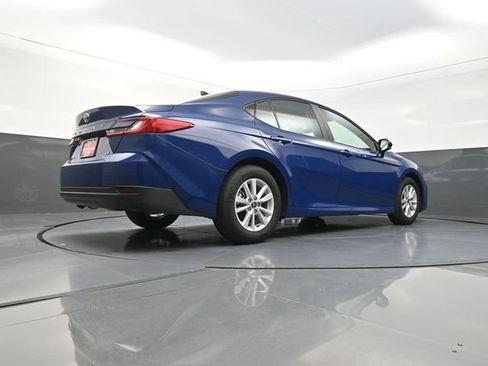 Used 2026 Toyota Camry LE w/ Convenience Package FWD image 37