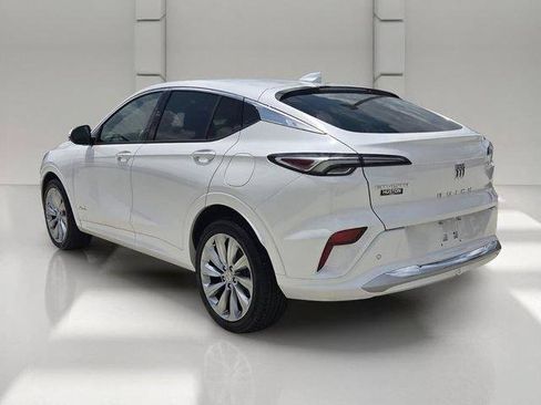 Used 2025 Buick Envista Avenir FWD image 3