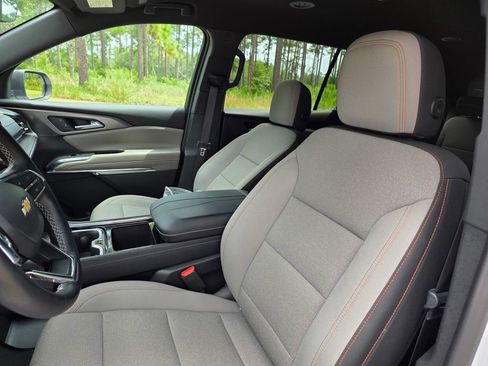 Used 2026 Chevrolet Traverse LT w/ Driver Confidence Package FWD image 14
