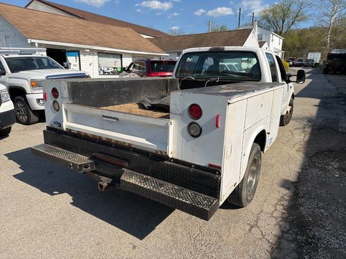 Used 2006 Ford F350 XL image 8