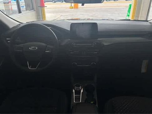 New 2025 Ford Escape Active w/ Cold Weather Package image 7