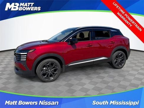 Used 2025 Nissan Kicks SR w/ SR Premium Package FWD image 1