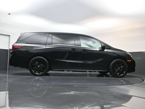 Used 2025 Honda Odyssey Sport-L image 25