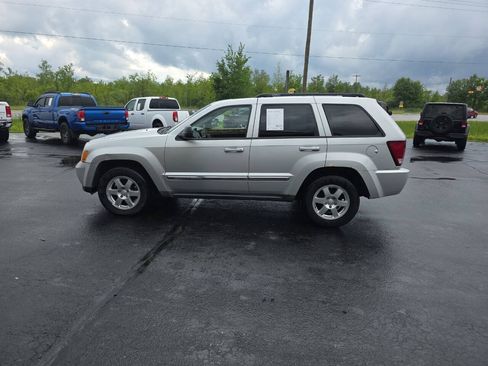 Used 2008 Jeep Grand Cherokee Laredo w/ Sun/Sound Group AWD/4WD image 9