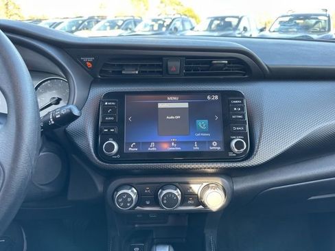 Certified 2023 Nissan Kicks SV FWD image 18