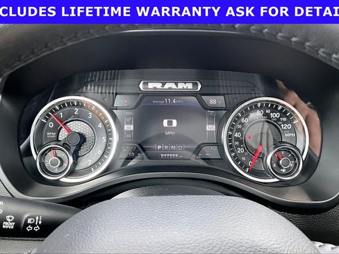 Used 2024 RAM 1500 Laramie AWD/4WD image 17