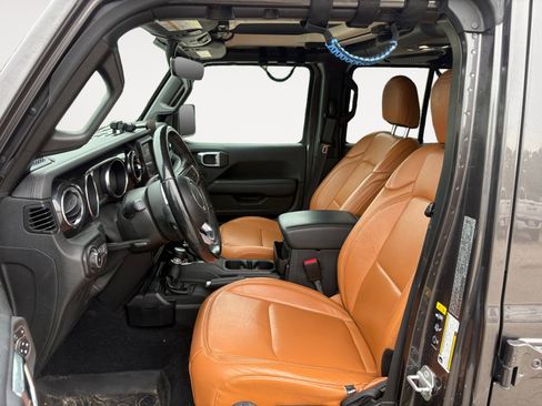 Used 2021 Jeep Wrangler Unlimited Sahara AWD/4WD image 9