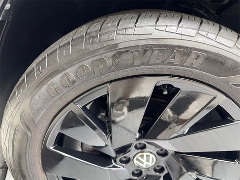 Used 2022 Volkswagen Atlas SE image 90