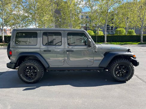 Used 2023 Jeep Wrangler Unlimited w/ Sun & Screen Package AWD/4WD image 6