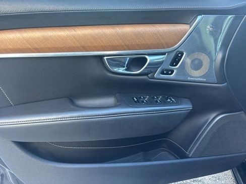 Used 2017 Volvo S90 T6 Inscription w/ Vision Package image 21