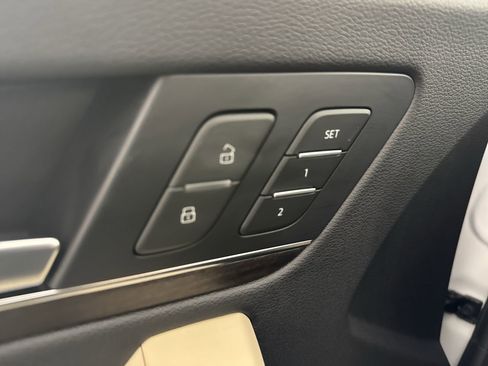 Used 2023 Audi Q5 2.0T Premium w/ Convenience Package image 11