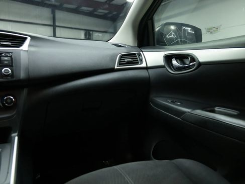 Used 2017 Nissan Sentra S image 28