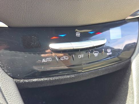 Used 2017 Cadillac XT5 FWD image 25