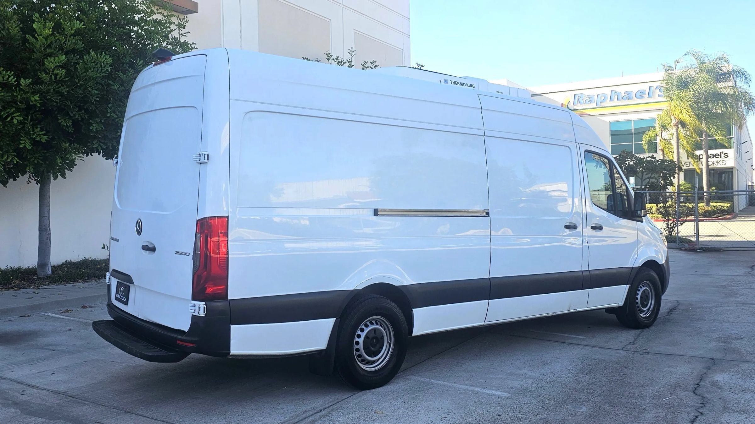 Used 2020 Mercedes-Benz Sprinter 2500 image 6