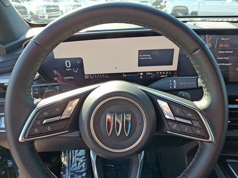 Certified 2025 Buick Enclave Preferred image 18