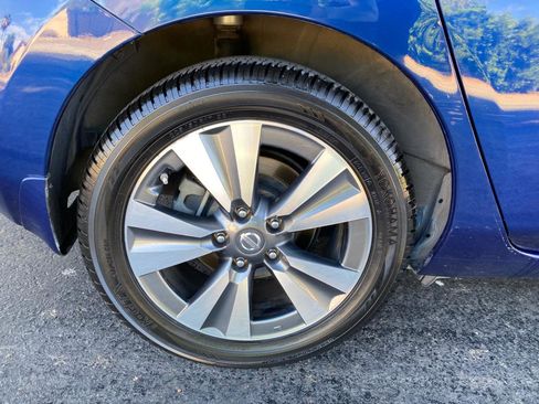 Used 2016 Nissan Leaf SV FWD image 23