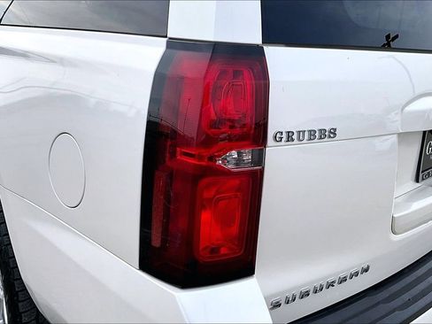 Used 2015 Chevrolet Suburban LT image 41