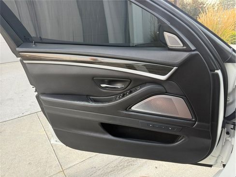 Used 2015 BMW M5 RWD image 27