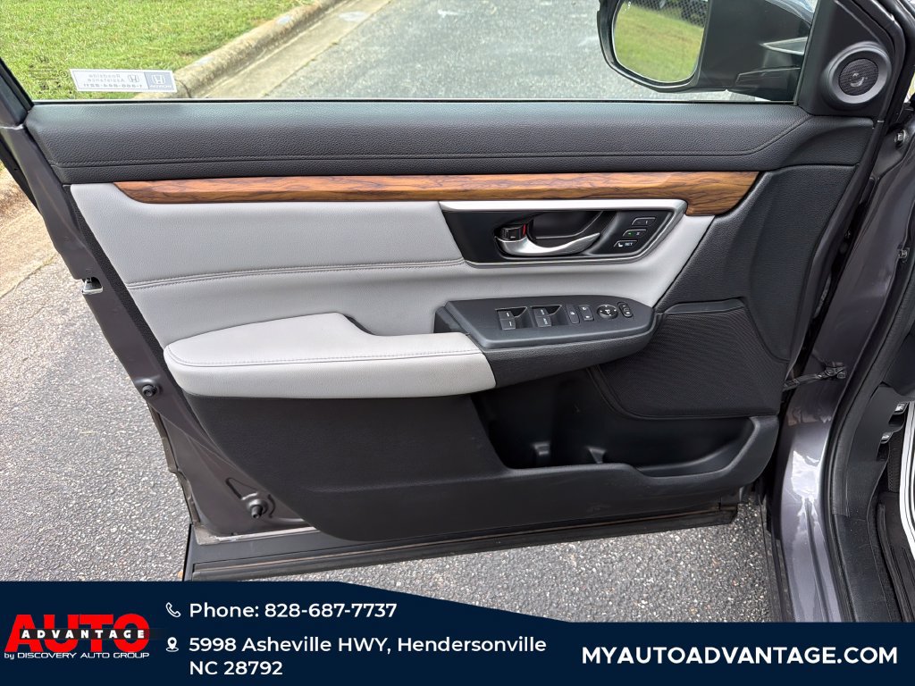 Used 2020 Honda CR-V Touring image 8