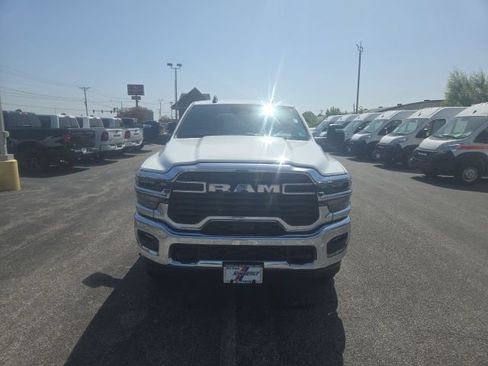 Used 2026 RAM 2500 Big Horn AWD/4WD image 3