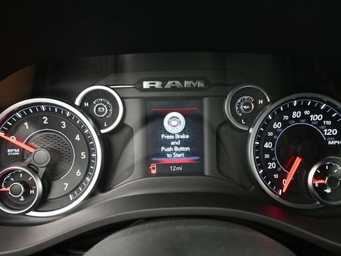 New 2026 RAM 1500 4x4 Crew Cab image 4