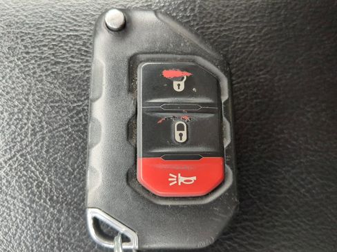 Used 2018 Jeep Wrangler Unlimited Sport S image 28