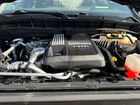 Used 2024 GMC Sierra 1500 AT4 w/ Technology Package AWD/4WD image 30