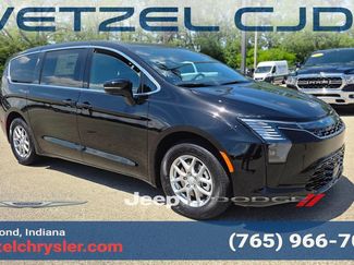 New 2027 Chrysler Pacifica Select FWD 360° Tour