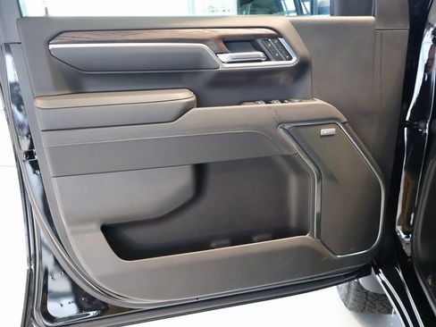 New 2025 GMC Sierra 2500 SLT w/ SLT Convenience Package image 13