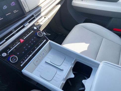 Used 2025 Hyundai Santa Fe SEL image 44