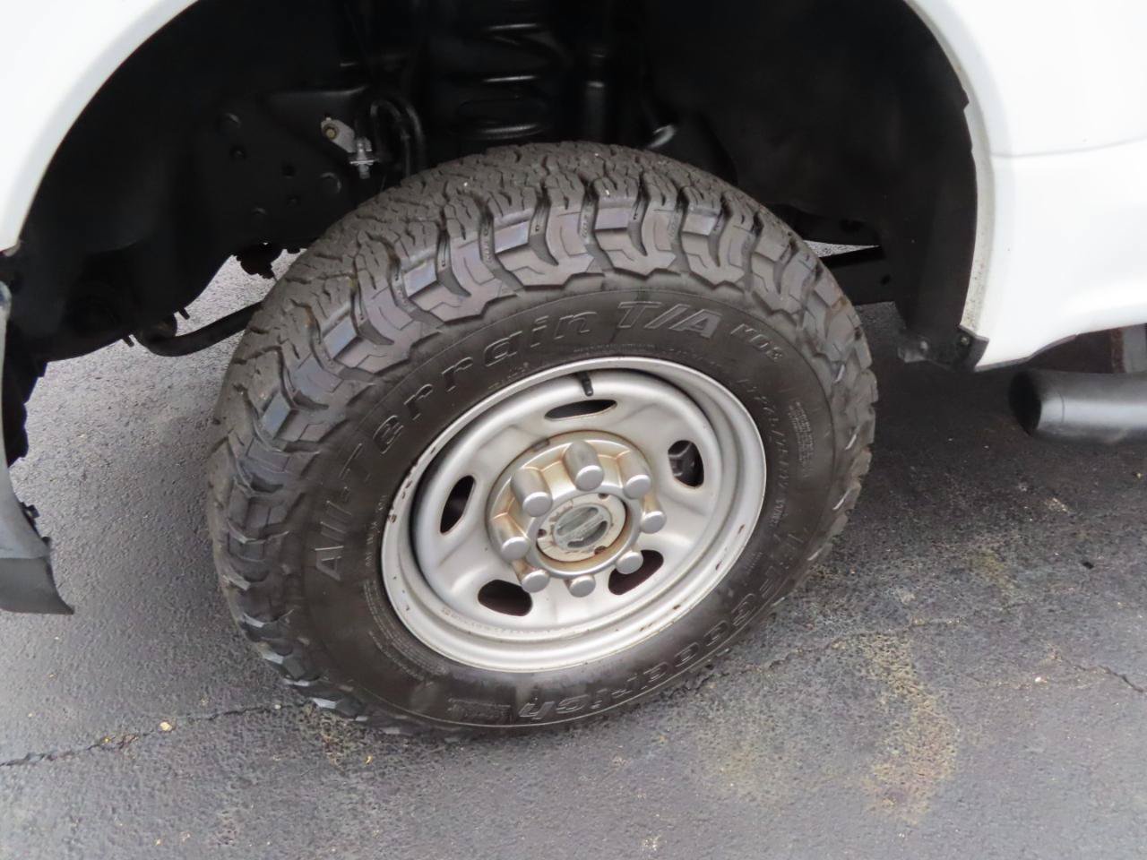 Used 2017 Ford F350 XL w/ Power Equipment Group AWD/4WD image 11