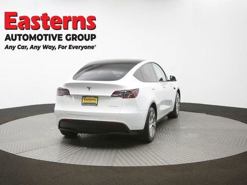 Used 2022 Tesla Model Y Long Range AWD/4WD image 37