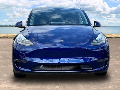 Used 2021 Tesla Model Y Long Range AWD/4WD image 2