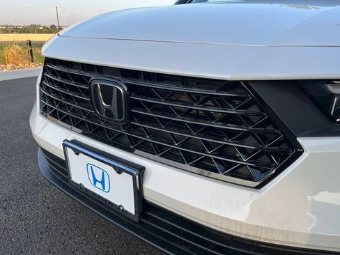 Used 2025 Honda Accord SE image 13