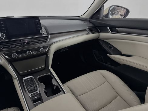 Certified 2019 Honda Accord Touring image 24