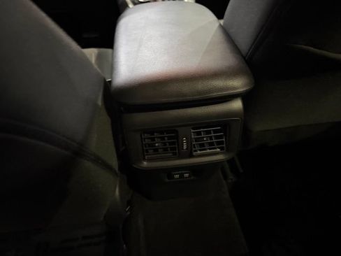 Used 2020 Toyota RAV4 XLE w/ XLE Grade Weather Package AWD/4WD image 27
