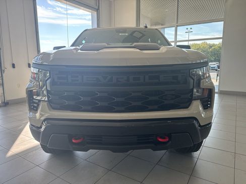 New 2026 Chevrolet Silverado 1500 Custom Trail Boss w/ LPO, Dark Essentials Package image 2