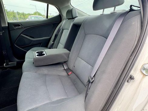 Used 2015 Kia Optima LX FWD image 9