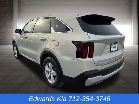 New 2026 Kia Sorento LX image 8