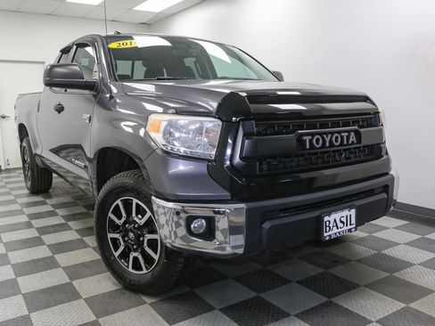 Used 2016 Toyota Tundra SR5 image 2