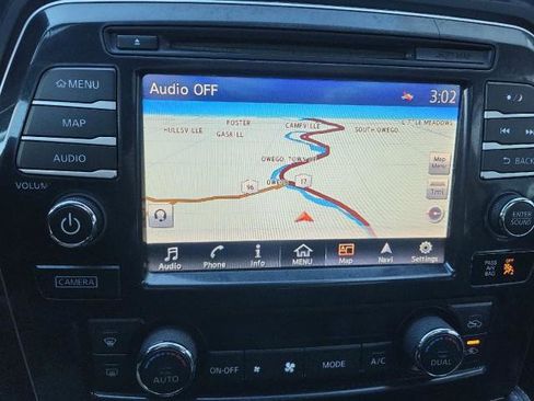 Used 2017 Nissan Maxima Platinum image 14